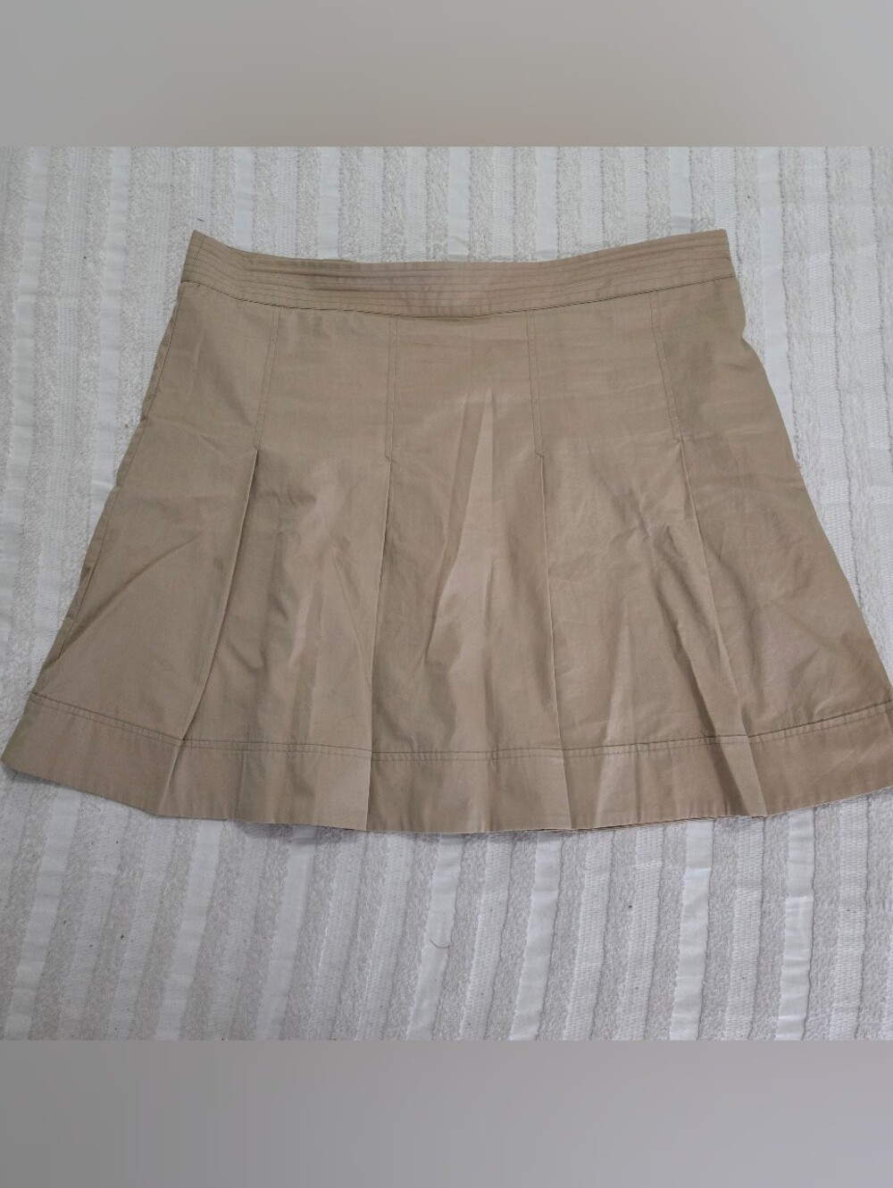Banana Republic - Khaki Pleated Mini Skirt